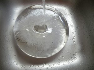 Замороженная вода для питья польза и вред