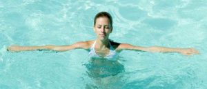Плавание в бассейне польза и вред для женщин