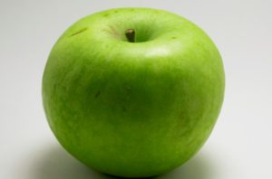 Зеленые яблоки вред и польза и вред