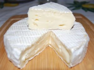 Сыр с белой плесенью камамбер польза и вред