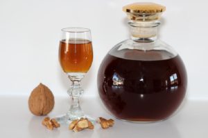 Настойка спиртовая на ореховых перепонках польза и вред