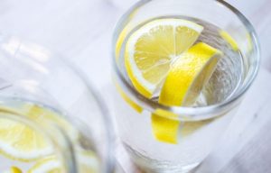 Вода с лимоном для беременных польза и вред