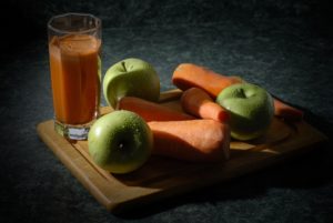 Морковный и яблочный сок польза и вред