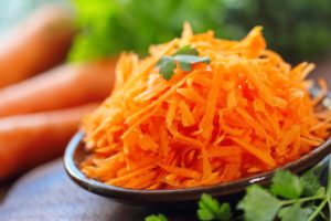 Морковь и яблоко салат польза и вред