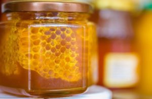 Мед в сотах польза и вред как хранить
