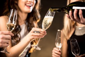 Шампанское вред и польза для женщин