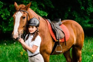 Верховая езда для девочек польза и вред