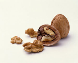 Грецкие орехи польза и вред при гипертонии