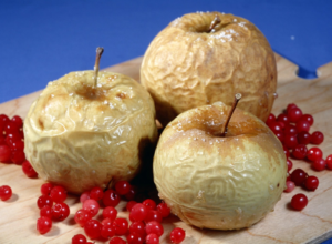 Печеное яблоко польза и вред для здоровья