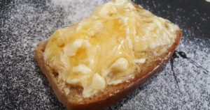 Бутерброд с маслом и медом польза и вред